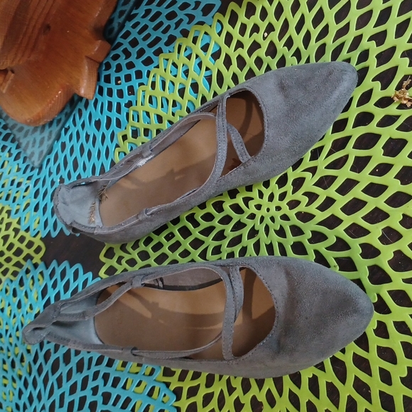 GAP grey suede high back ballerina flats - Picture 17 of 17